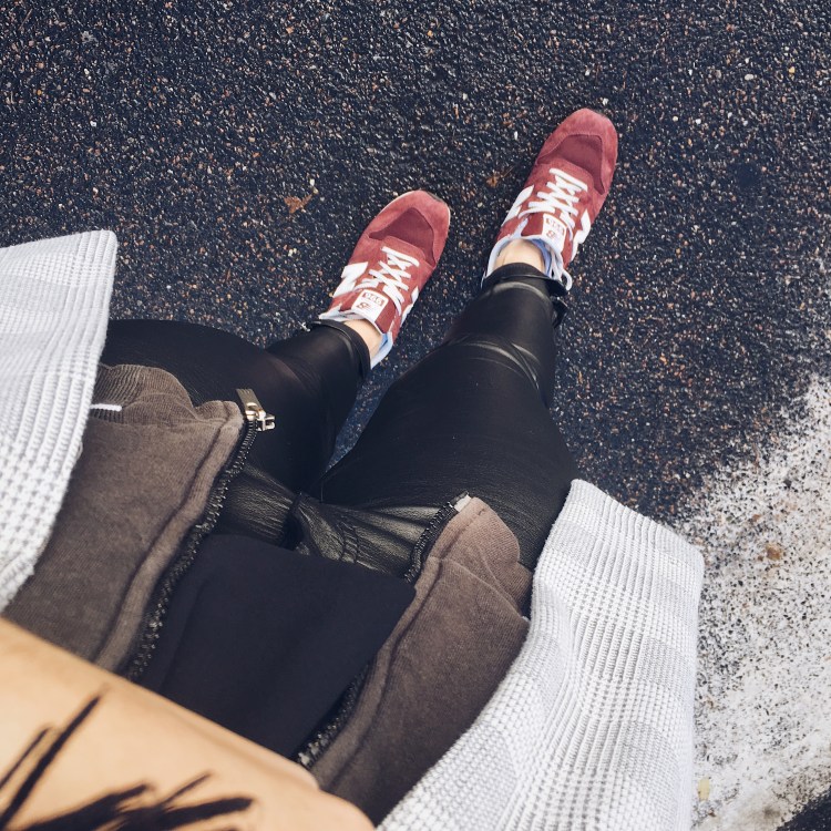 cuir-prince de galle-sneakers bordeaux