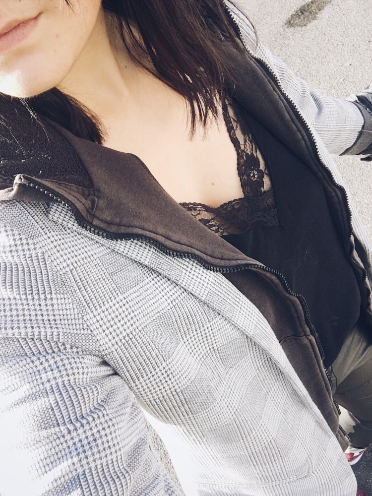 cuir-prince de galle-dentelle